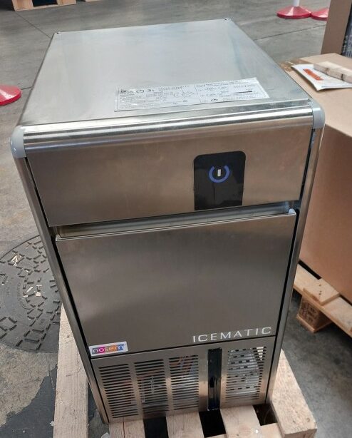 -machine-a-glacons-creux-a-air-25-kg-systeme-a-palettes-k25a (1)